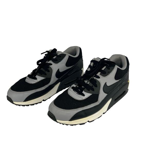 Nike Men's Air Max 90 Essential Running Sneakers Wolf Grey - Picture 1 of 10